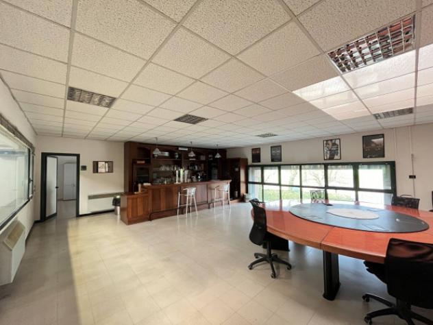 Immobile di 2600 m² con 5 locali in affitto a Bedizzole - Foto 6