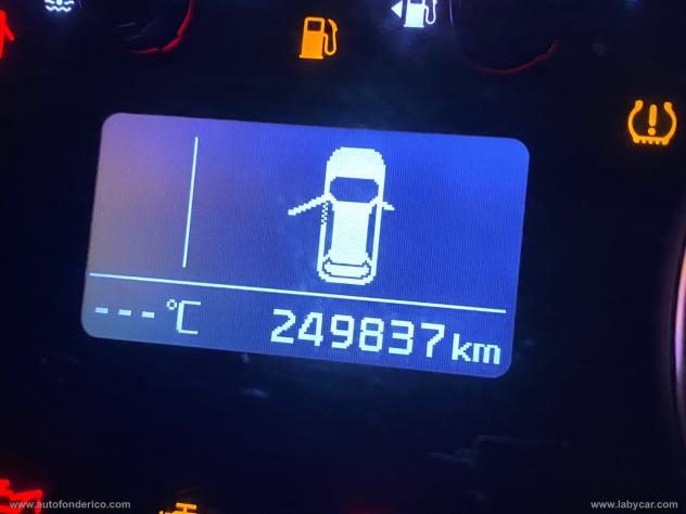 KIA Carens 1.7 DIESEL 7 POSTI - Foto 9