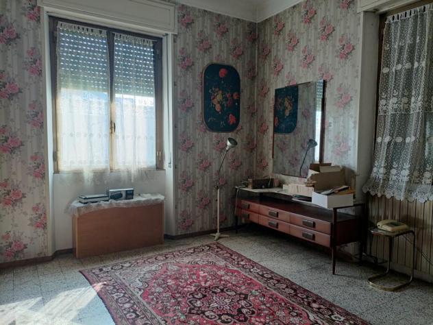 VILLA Indipendente da ristrutturare con Ben Oltre 1000 mq. di Giardino - Foto 13