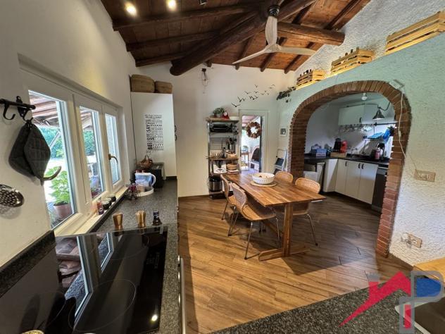 Bellissima Villa Singola Immersa nel Verde - Foto 17
