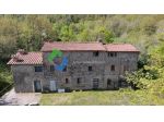 Casolare immerso nella natura della valle del Merse, nel comune di Montieri (GR)
