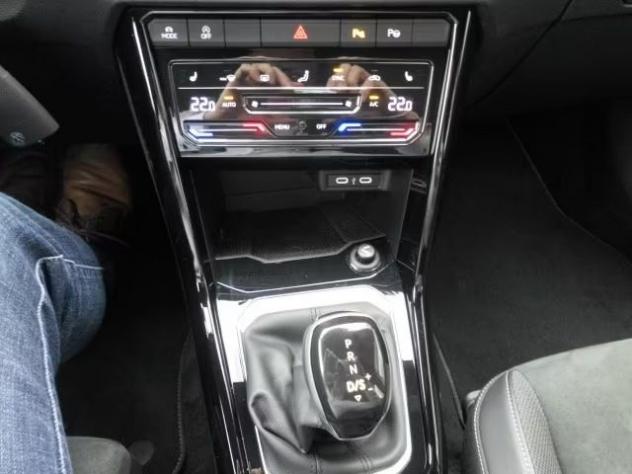 VOLKSWAGEN T-Roc 2.0 TDI 150 CV DSG R-Line R Line rif. 22718537 - Foto 10