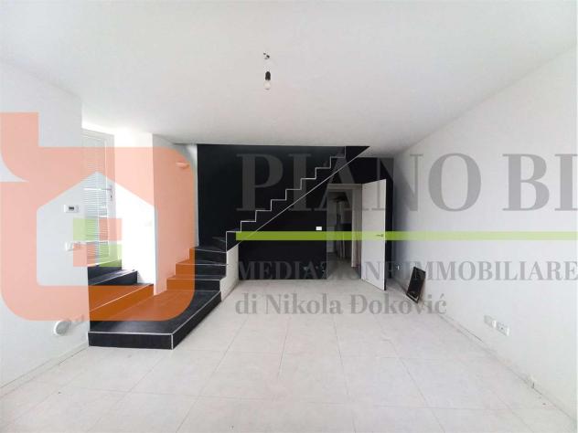 V000539 - CASA SINGOLA SU TRE LIVELLI - Foto 5