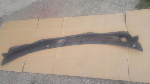 Plastica esterna inferiore parabrezza Mitsubishi L200 3 serie 05 - Foto 3