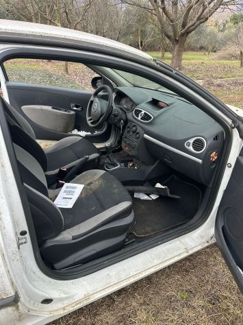 Autocarro Renault Clio - Foto 7