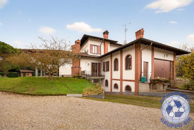 villa bifamigliare con capannone uso deposito - Foto 5