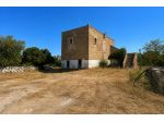 Storica masseria fortificata con 3 ettari di terreno in vendita a Barletta