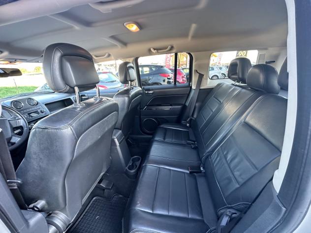 Jeep Patriot 2.2 CRD DPF Limited - Foto 9