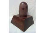 ANTICO AUTENTICO SHIVA-LINGA DIASPRO CON BASE LEGNO SCOLPITA, INDIA 1900.
