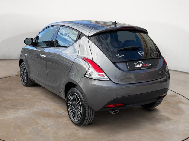 Lancia Ypsilon 1.0 FireFly 70 Cv Hybrid Gold 5 POSTI - Schermo, CarPlay, Ruotino ecc - Foto 3