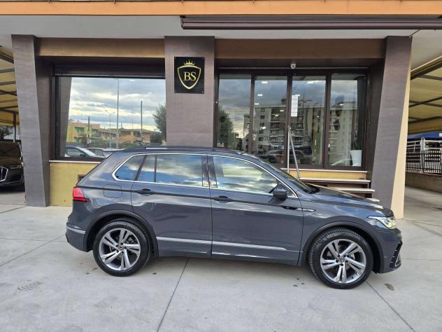 Volkswagen Tiguan 2.0 tdi R-Line 150cv dsg