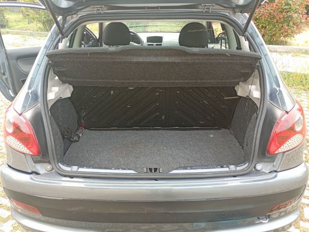 Peugeot 206 Plus 1.1 benzina, versione 3 porte (Urban/One Line), anno 2010 - Foto 5
