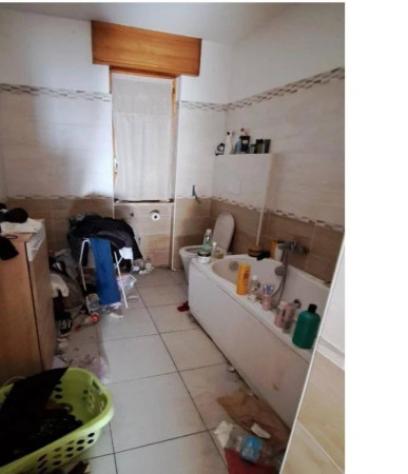 Immobile in asta di 176 m² con più di 5 locali e box auto in vendita a Parabita - Foto 7