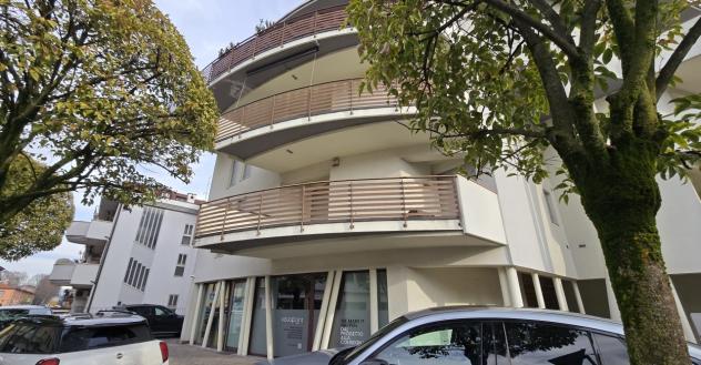 Locale commerciale in vendita a Vicenza