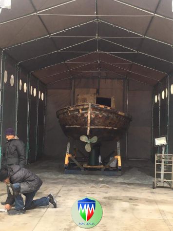 Tendoni garage, rimessaggio barche, Yacht, Magazzino