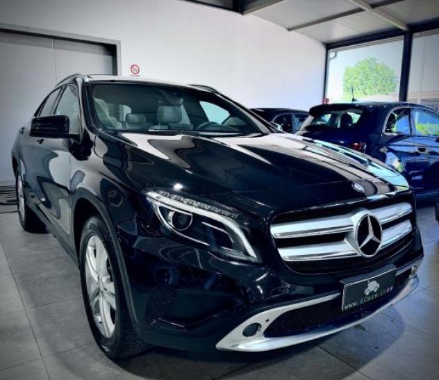 Mercedes-Benz GLA 200 d 136CV Executive Tetto Apribile - Foto 5