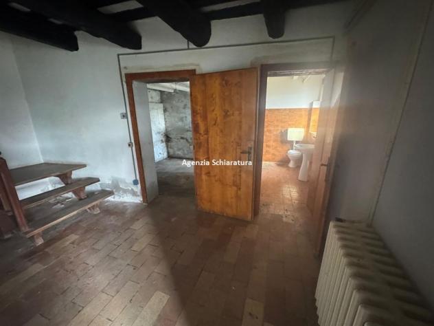 FARNETO VENDESI CASA SINGOLA CON DUE ETTARRI DI TERRENO AGRICOLO - Foto 7