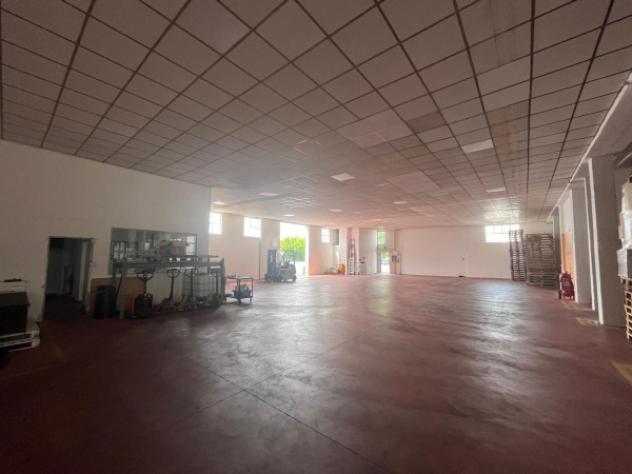 Immobile di 2100 m² con 3 locali in affitto a Castegnato - Foto 7