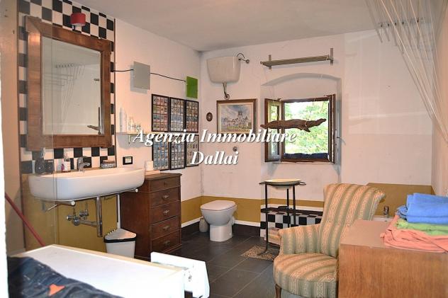 Vicchio - Porzione di colonica con giardino, annesso e posti auto - Foto 17