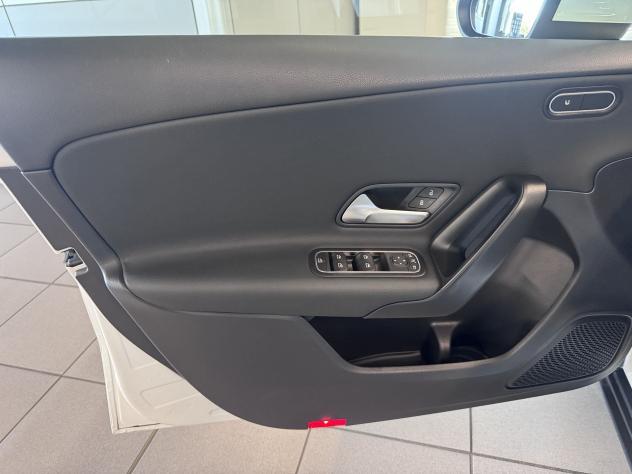 Mercedes-Benz Classe A A 180 d Advanced auto - Foto 6