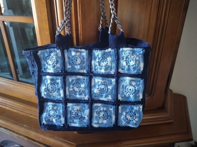BORSA FATTA A MANO A UNCINETTO