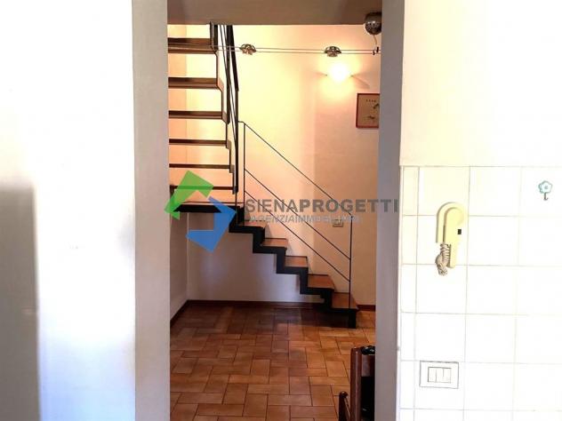 SIENA CENTRO STORICO – CONTRADA DEL BRUCO | APPARTAMENTO RISTRUTTURATO CON SOPPALCO - Foto 12