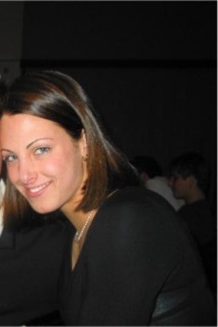 Donna di Pavia di Udine, 27 anni.  Fisico Normale Tel: