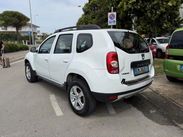 Dacia Duster 1.6 110CV 4x2 Laurte NEOPATENTATI - Foto 4