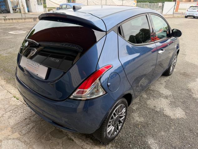 Lancia Ypsilon 1.0 Hybrid Gold - Foto 9