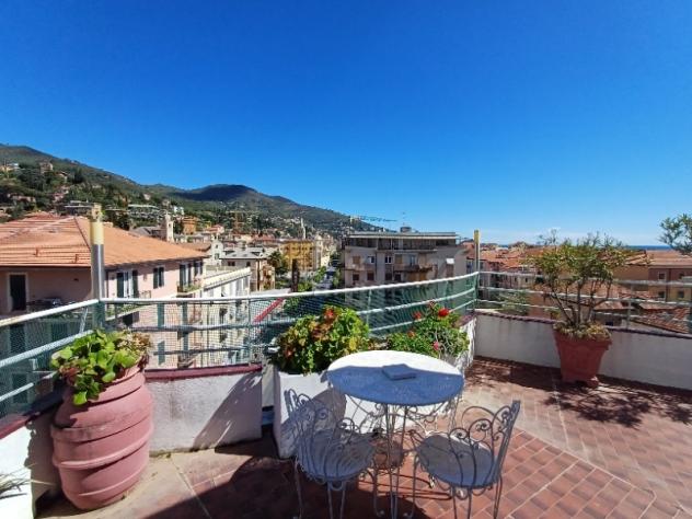 Alassio attico con grande terrazzo per vacanze