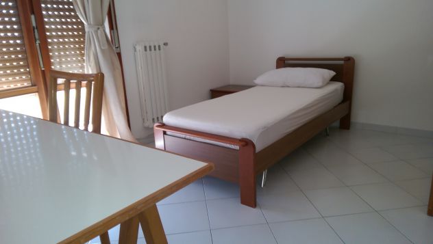 STANZE SINGOLE VICINO OSPEDALE RUGGI D'ARAGONA