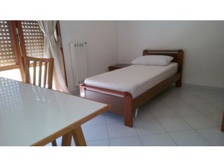 STANZE SINGOLE VICINO OSPEDALE RUGGI D'ARAGONA
