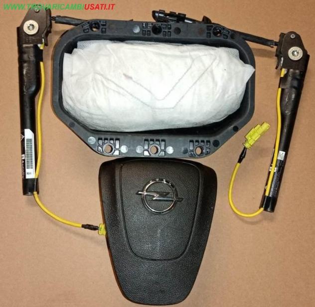 DISPOSITIVO AIRBAG LATO GUIDA KIT VOLANTE 1 SP. NERA + PASS 1 SP. NERA 2 PRETENS. DX/SX OPEL ASTRA (P10) 5p  Carrozzeria  Sicurezza  Airbag  Air-bag g
