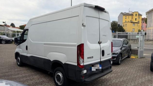 IVECO Daily 35S12 2.3 3520 HPT PL Cabinato rif. 23992255 - Foto 3
