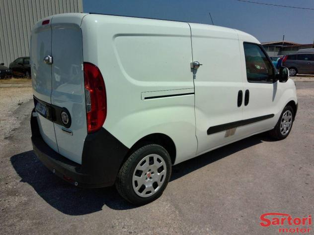 FIAT - Doblò - 1.4 T-Jet Natural Power Pop - Foto 3