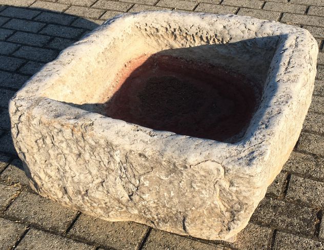 Antica vasca in pietra usato  Orio Litta