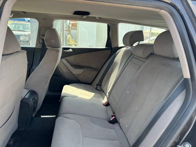 Volkswagen Passat 2.0 TDI DPF Comfortline - Foto 9