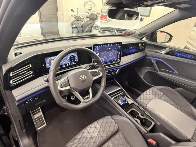 Volkswagen Tiguan 2.0 TDI 193 CV DSG 4MOTION R-Line - Foto 8