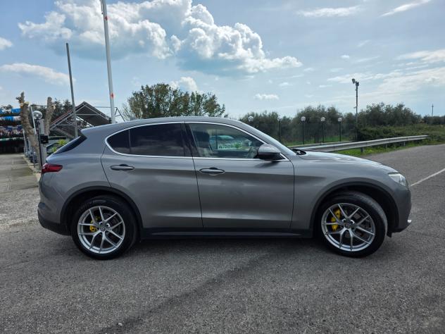 Alfa Romeo Stelvio 2.2 Turbodiesel 210 CV AT8 Q4 Executive - Foto 4