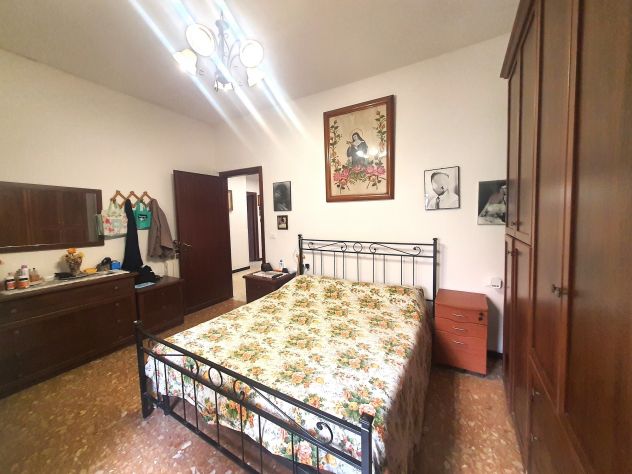 7 vani, ampio terrazzo al piano - Foto 4