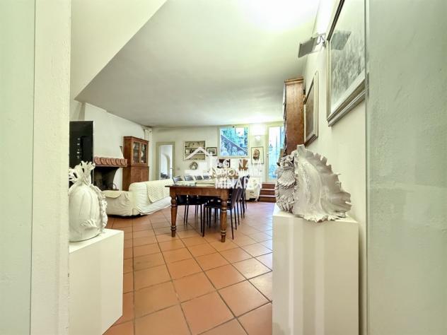 FAENZA CENTRO STORICO – TERRA-CIELO INDIPENDENTE CON CORTE PRIVATA, GARAGE E TAVERNA - Foto 17