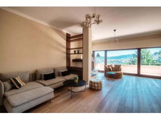 Villa Sofia with Swimming Pool & Garage