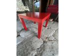 Tavolo quadrato rosso