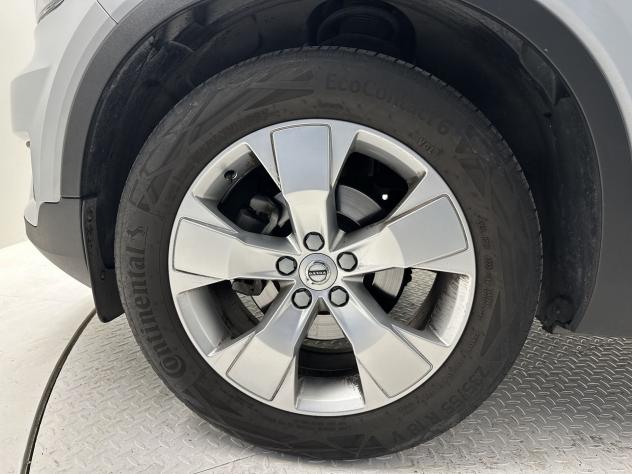 Volvo XC40 T2 automatico Momentum Pro - Foto 9
