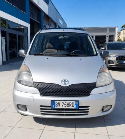 TOYOTA Yaris Verso 1.3i 16V Ok Neopatentati rif. 23983008 - Foto 2