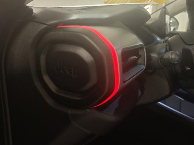 Jeep Avenger e-Hybrid 1.2 MHEV e-Hybrid Turbo Summit - Foto 9