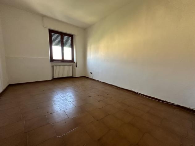 MASSA MARITTIMA AMPIO APPARTAMENTO AL SECONDO PIANO CON BALCONE - Foto 6