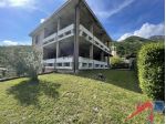 Meravigliosa Casa Indipendente immersa nel Verde con Tre Appartamenti