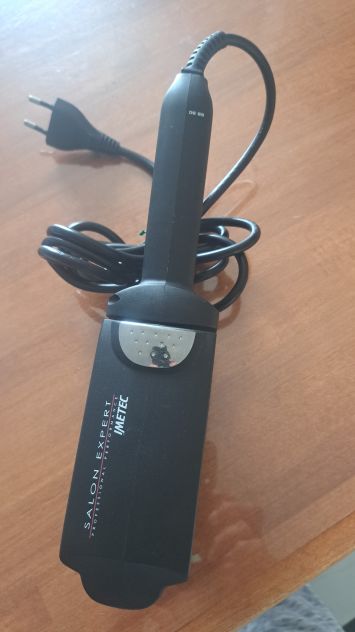 PIASTRA PER CAPELLI