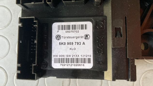 Motorino alzacristallo SX Volkswagen Golf 6 GTI del 2011 (5K0959701C) - Foto 3